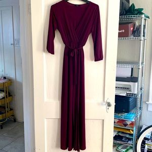 Small Wine colored maxi dress with tie